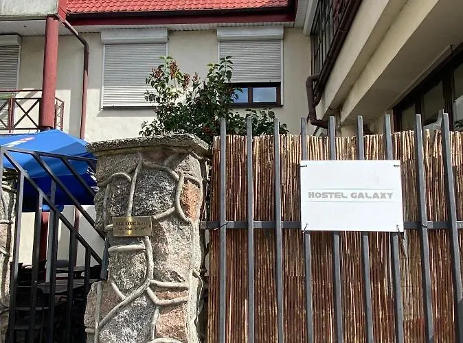 Hostel Galaxy *